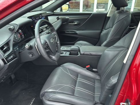 Certified 2022 Lexus ES 350 Ultra Luxury w/ Accessory Package 2 image 8