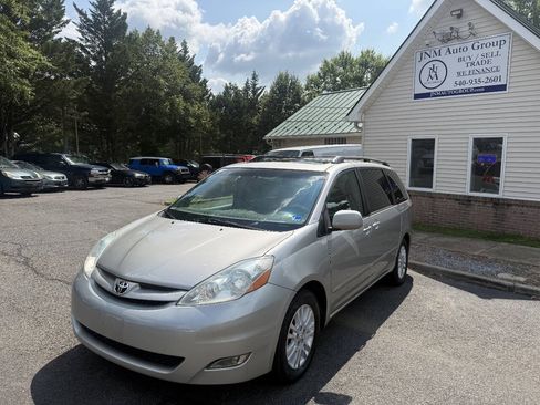 Used 2008 Toyota Sienna FWD image 4