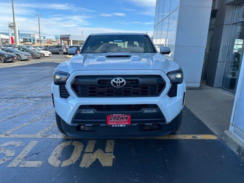 New 2025 Toyota Tacoma TRD Sport image 2