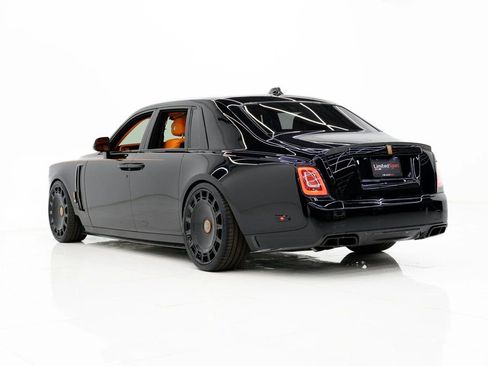 Used 2024 Rolls-Royce Phantom Sedan w/ The Phantom Package RWD image 27