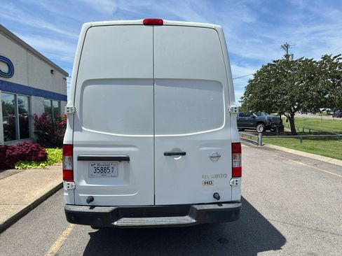 Used 2016 Nissan NV 2500 SV w/ Technology Package RWD image 5