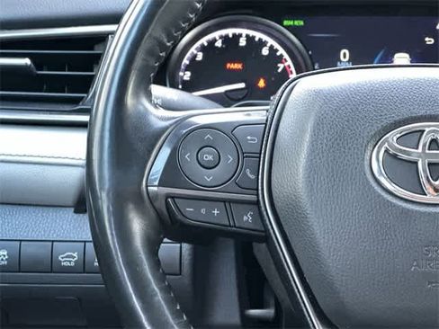 Used 2023 Toyota Camry SE image 9