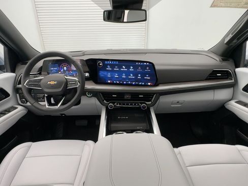 New 2026 Chevrolet Suburban Premier w/ Sun And Tow Package image 17