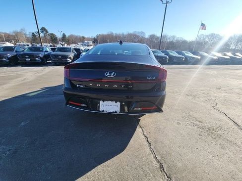 Used 2023 Hyundai Sonata Limited w/ Cargo Package FWD image 5