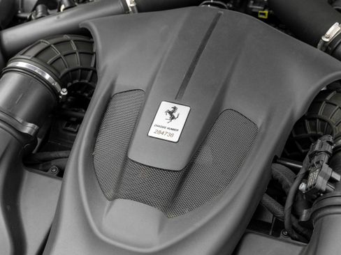 Certified 2022 Ferrari Roma image 46