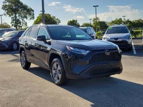 Used 2024 Toyota RAV4 XLE image 4