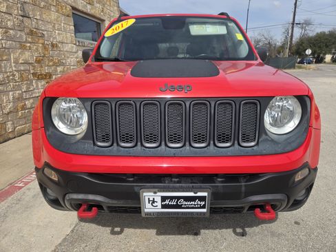 Used 2017 Jeep Renegade Trailhawk w/ Premium Trailhawk Package image 14