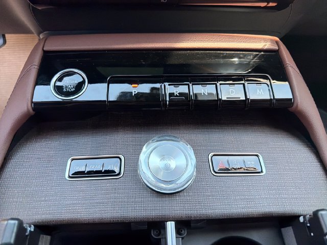 New 2026 Lincoln Navigator Reserve AWD/4WD image 31
