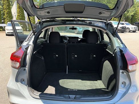 Certified 2022 Nissan Kicks SV FWD image 23