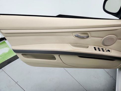 Used 2013 BMW 335is Convertible RWD image 22