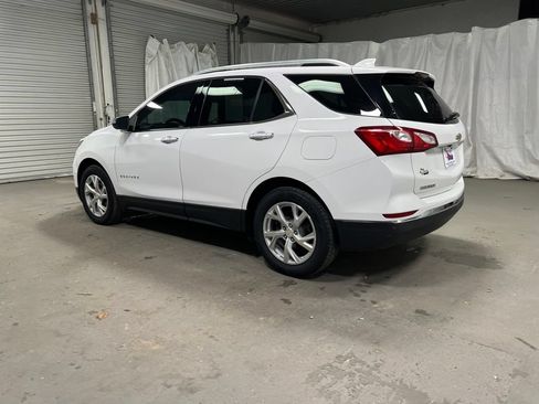 Used 2021 Chevrolet Equinox Premier AWD/4WD image 5