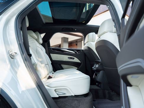 Certified 2025 Bentley Bentayga image 55