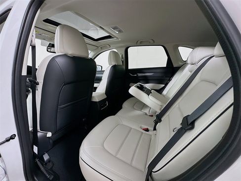 New 2025 MAZDA CX-5 AWD 2.5 S w/ Premium Plus Pkg image 4