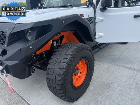 Used 2020 Jeep Gladiator Mojave AWD/4WD image 36