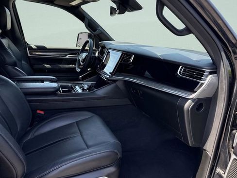 Used 2022 Jeep Wagoneer Series III w/ Rear Seat Video Group 1 image 18