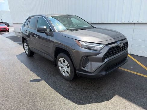 Used 2023 Toyota RAV4 LE FWD image 3