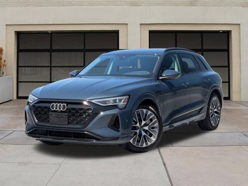 Used 2024 Audi Q8 e-tron Premium Plus w/ Premium Plus Package AWD/4WD image 3