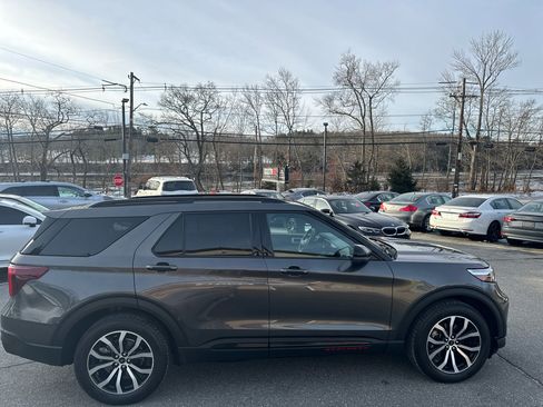 Used 2020 Ford Explorer ST image 7