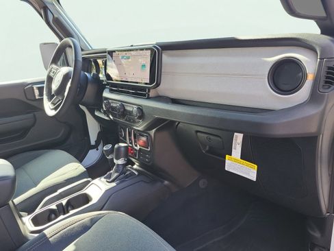 New 2026 Jeep Wrangler Willys AWD/4WD image 18