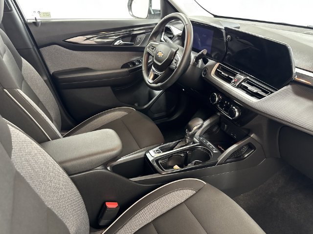 Used 2024 Chevrolet TrailBlazer LT w/ Convenience Package AWD/4WD image 27