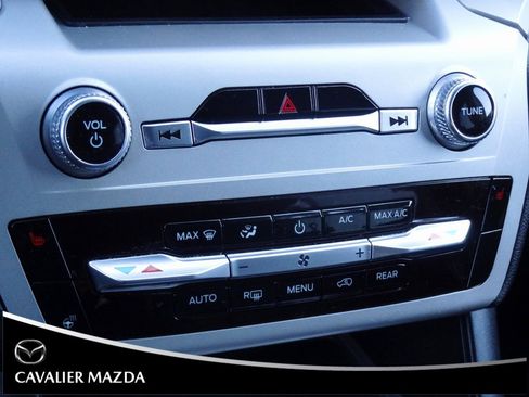 Used 2023 Ford Explorer XLT w/ Equipment Group 202A image 33