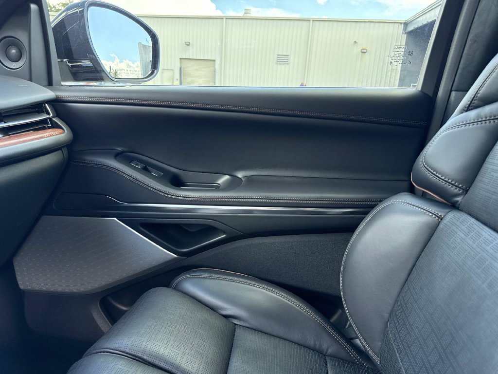 New 2027 Lincoln Navigator Black Label AWD/4WD image 24