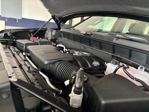 New 2025 Chevrolet Silverado 1500 LT w/ Z71 Off-Road Package image 5