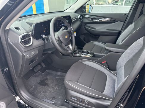 New 2025 Chevrolet TrailBlazer LT w/ Convenience Package image 16