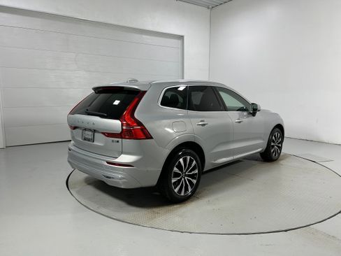 Used 2023 Volvo XC60 B5 Plus AWD/4WD image 34