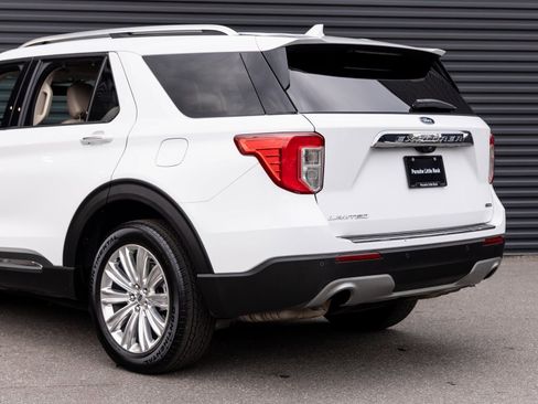 Used 2020 Ford Explorer Limited w/ Hybrid Equipment Group 310A image 9