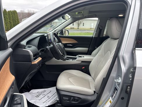 Certified 2024 Toyota Grand Highlander Limited image 13