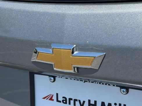 Used 2023 Chevrolet Equinox LS w/ LS Convenience Package FWD image 32