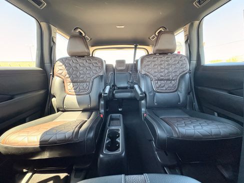 Certified 2025 Nissan Armada Platinum AWD/4WD image 15