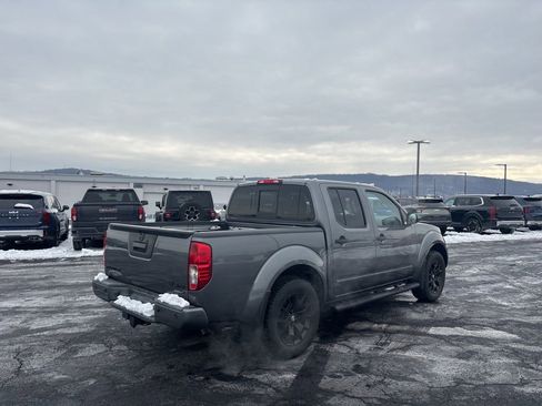 Used 2020 Nissan Frontier SV w/ Midnight Edition Floor Mats image 2