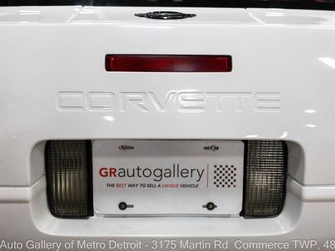 Used 1996 Chevrolet Corvette Coupe RWD image 33