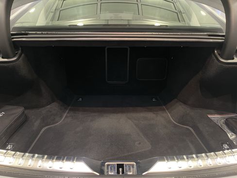 Used 2020 Bentley Flying Spur W12 image 27