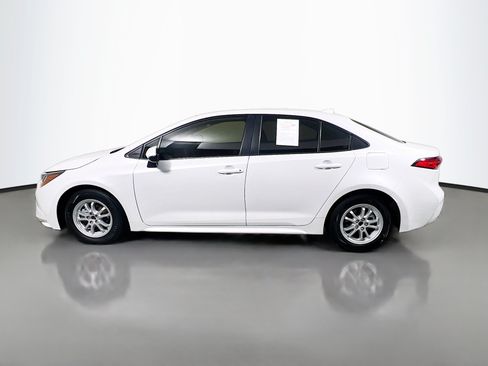 Used 2022 Toyota Corolla LE FWD image 9