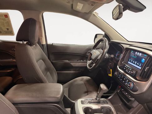 Used 2016 Chevrolet Colorado LT w/ LT Convenience Package RWD image 16