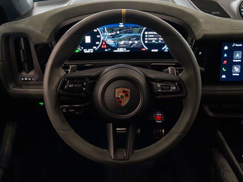 Used 2024 Porsche Cayenne Turbo GT image 13