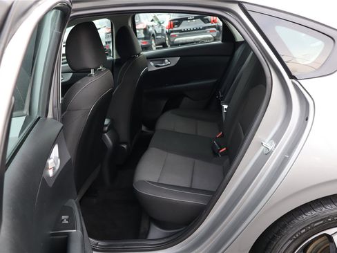 Used 2022 Kia Forte LXS w/ LXS Technology Package image 24