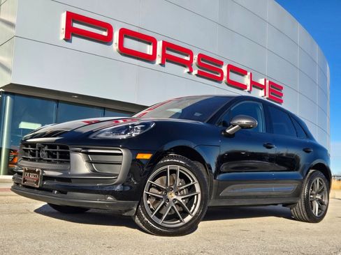 Used 2025 Porsche Macan Turbo image 1