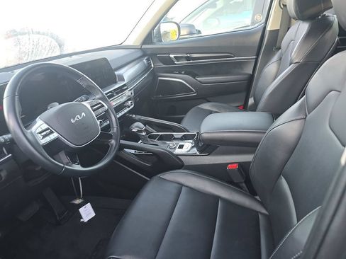 Used 2025 Kia Telluride S FWD image 13