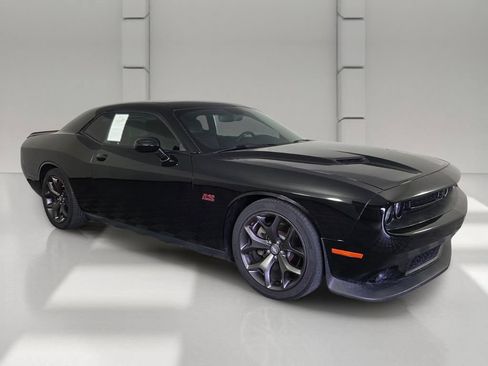 Used 2018 Dodge Challenger R/T Plus RWD image 2