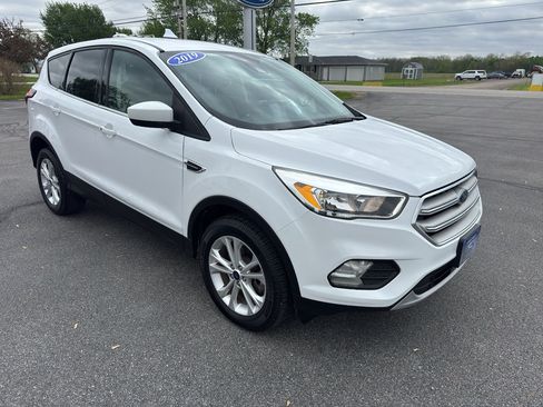 Used 2019 Ford Escape SE AWD/4WD image 3