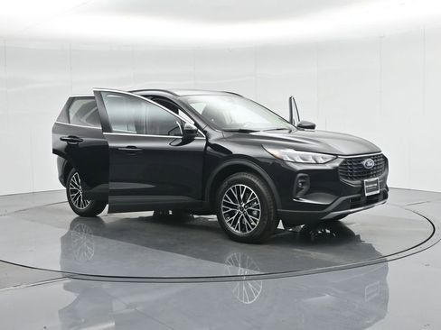 New 2025 Ford Escape SE image 31