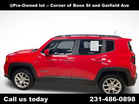 Used 2020 Jeep Renegade Latitude w/ Cold Weather Group AWD/4WD image 2