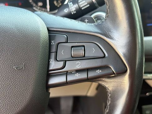 Used 2019 Cadillac XT4 Premium Luxury w/ Cold Weather Package FWD image 29