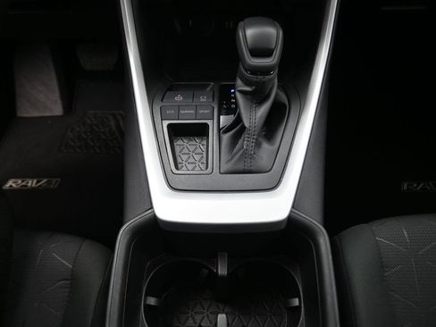 Used 2025 Toyota RAV4 XLE w/ Convenience Package image 9