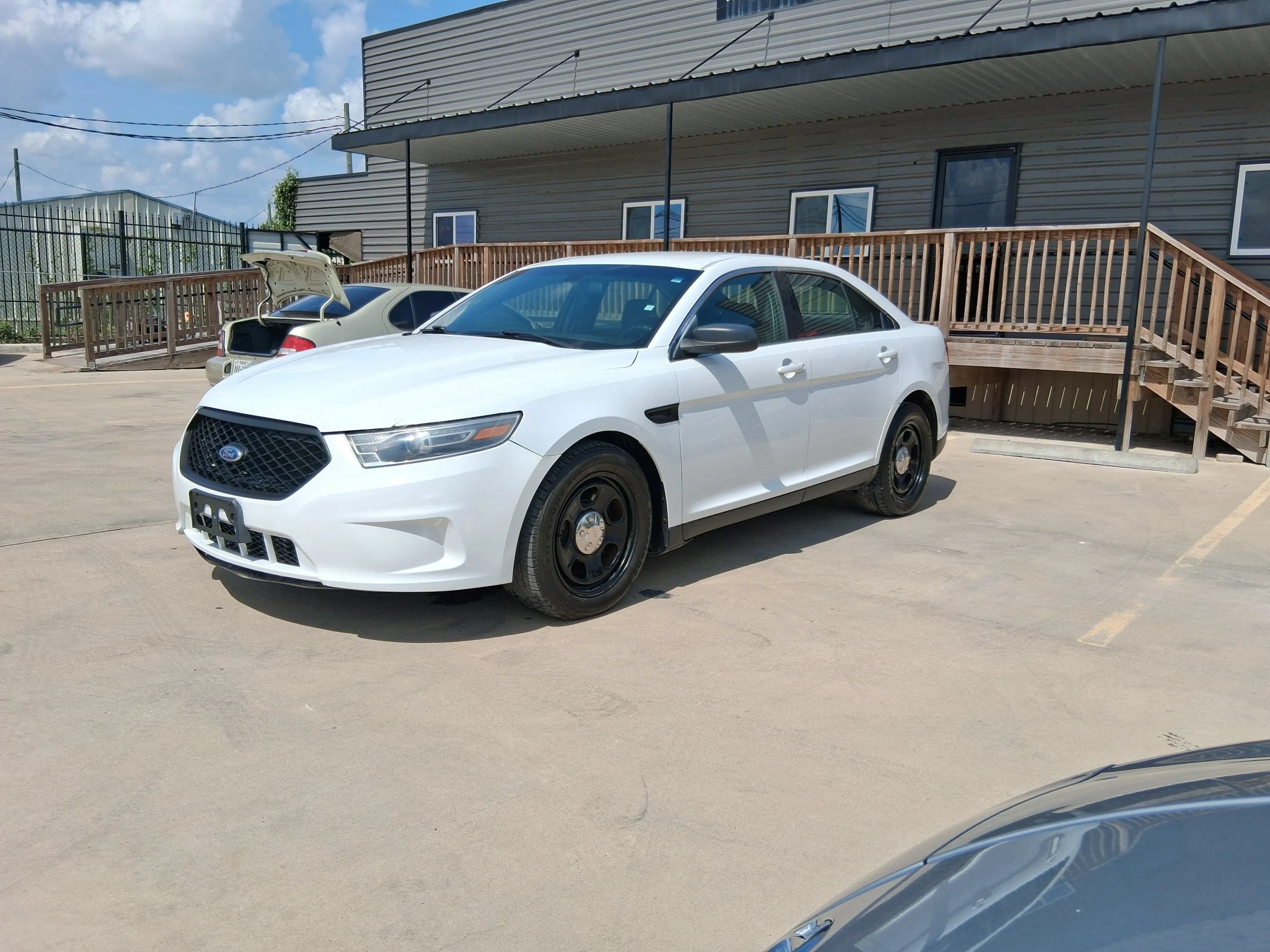 Used 2017 Ford Taurus Police Interceptor w/ Trunk Upfit Package FWD image 2