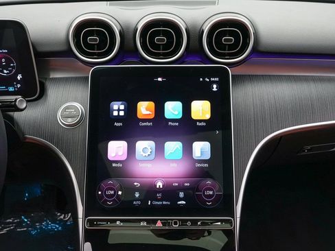 Used 2025 Mercedes-Benz C 300 Sedan image 18